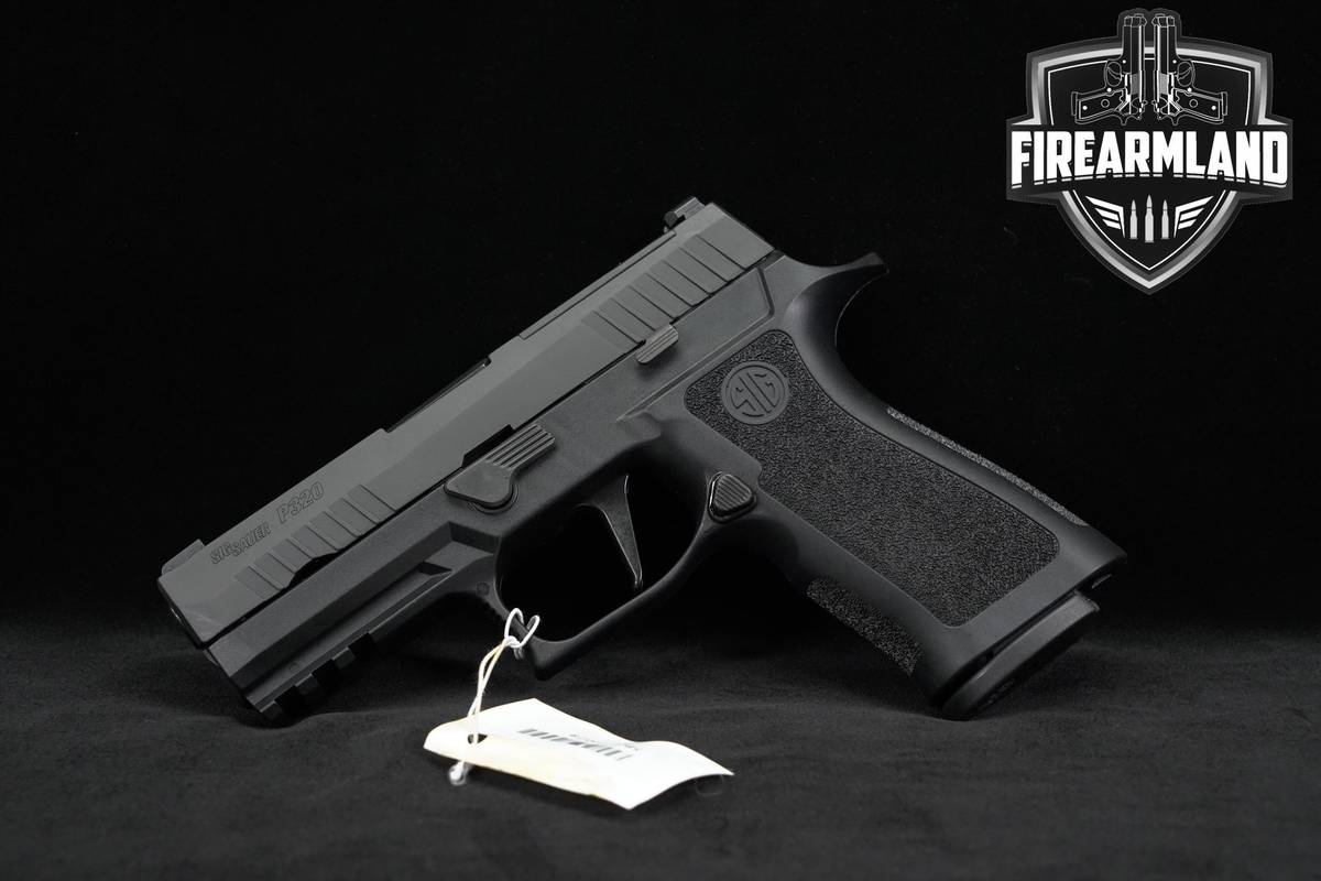 LNIB Sig Sauer P320 XCarry Pro 9mm 3.9" P-320 X-Carry +3 MAGS & ORIG CASE
