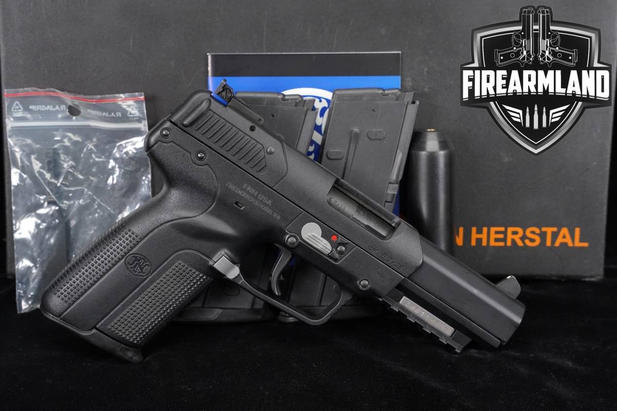 FN Five-seveN USG 5.7x28 4.8" +3 MAGS & ORIG CASE