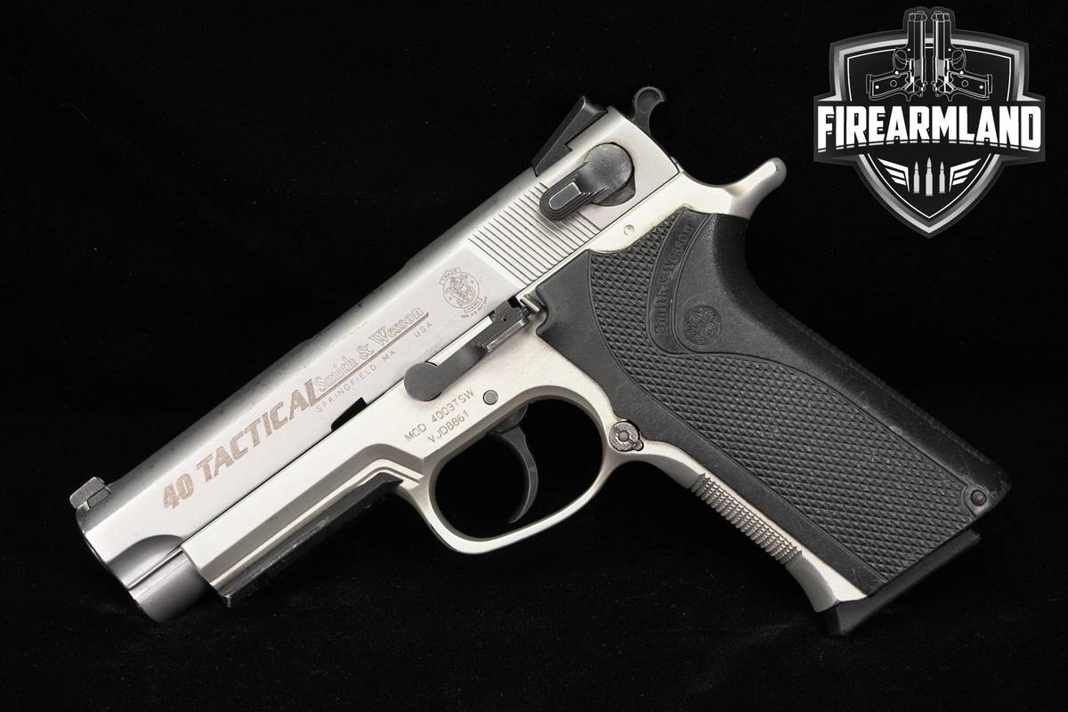 Smith & Wesson Model 4003TSW S&W 40 Tactical 4inch +4 Mags & OEM Case