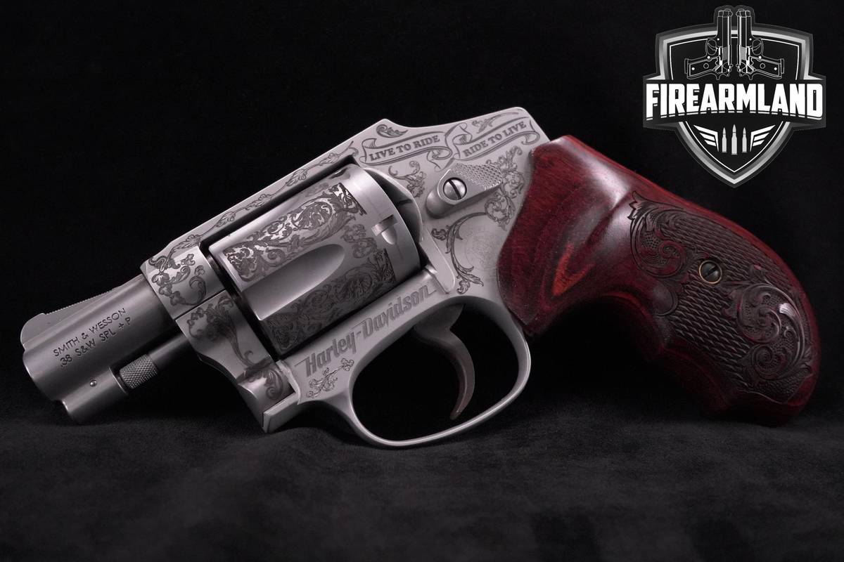 HARLEY DAVIDSON! Smith & Wesson Model 642-1 38 Special S&W-642 +HOLSTERS