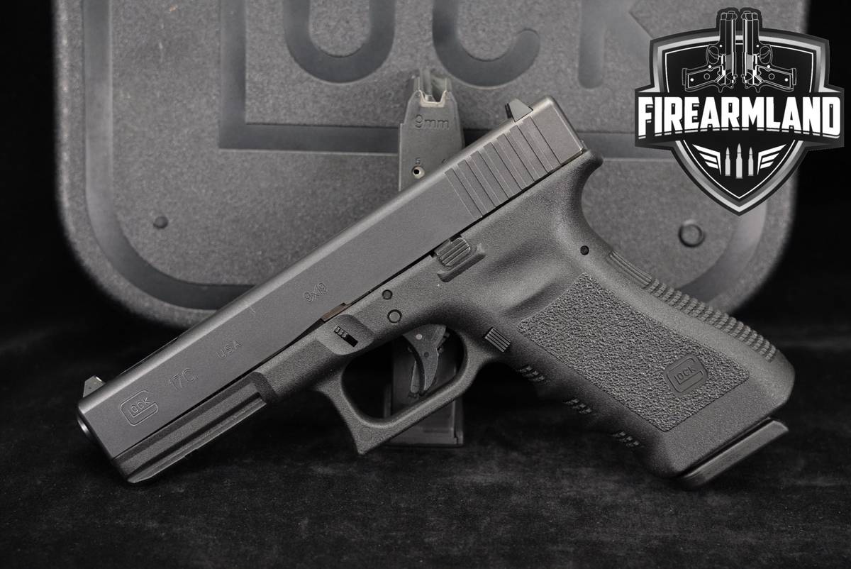 Glock G17C Gen 3 9mm Luger Black in Excellent Condition