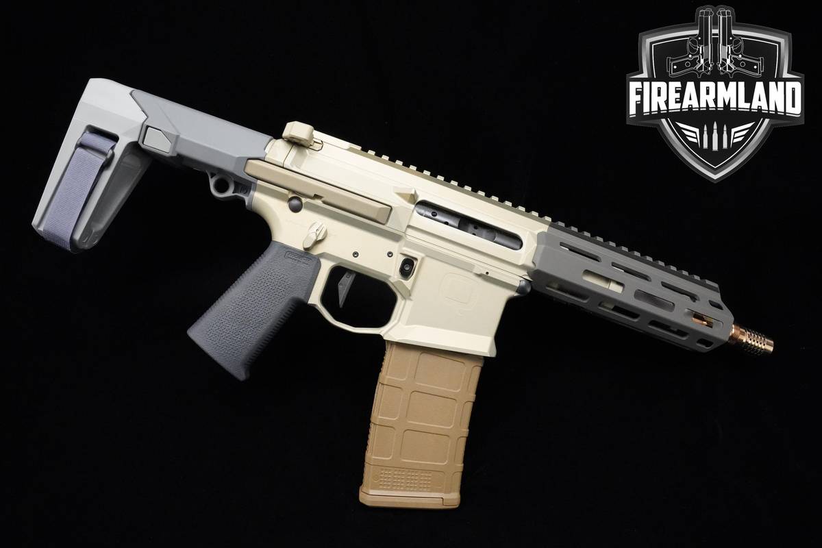 LIKE-NEW Q Honey Badger 300 Blackout Q-Honey Badger AR-15-AR15 AR +GEISSELE