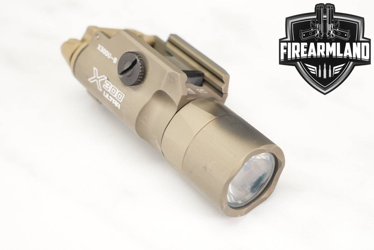 SureFire X300 Ultra X300U-B in Good Condition