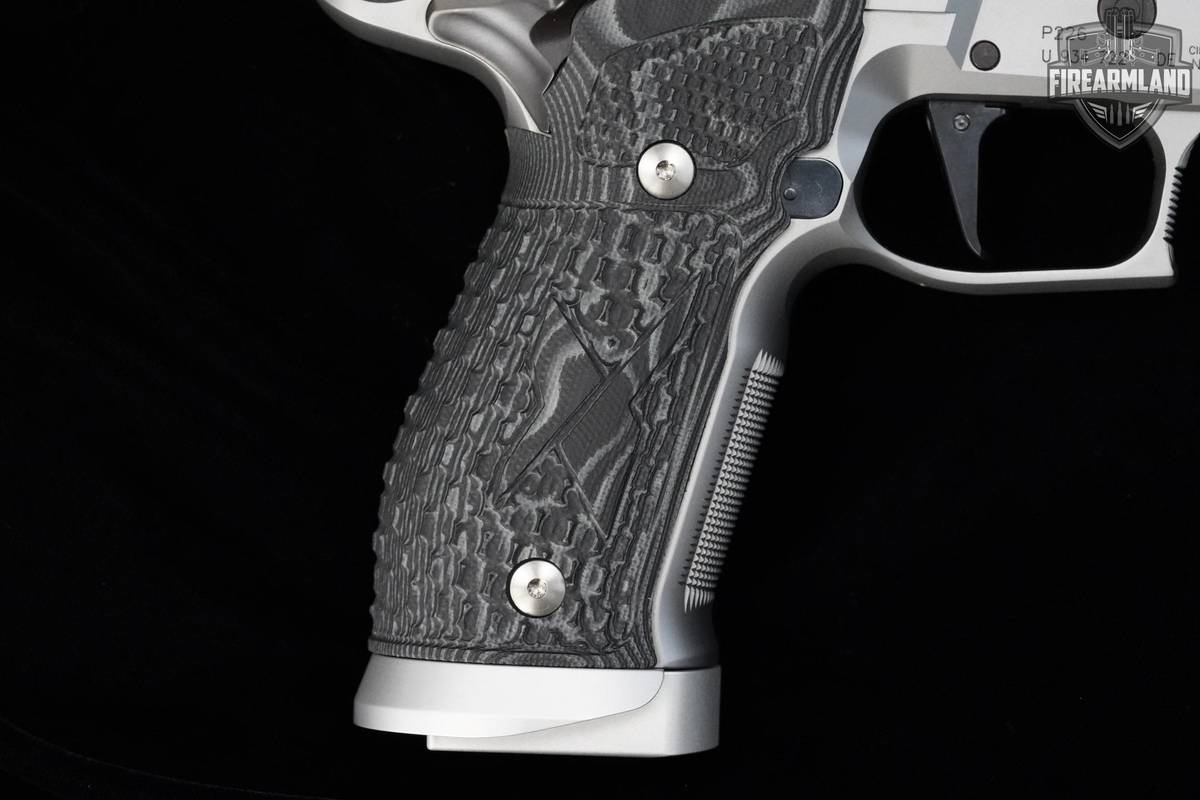 2012-2015 Sig Sauer P226 X-SIX Supermatch German Mastershop 9mm Luger Silver in Factory New Condition Image 3