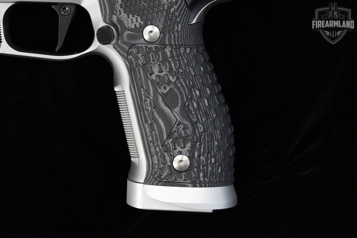 2012-2015 Sig Sauer P226 X-SIX Supermatch German Mastershop 9mm Luger Silver in Factory New Condition Image 7
