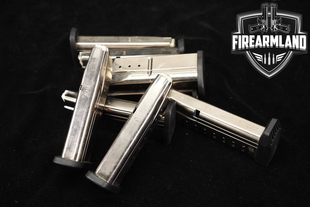 EIGHT (8) Smith & Wesson (S&W) SD9 SD9VE Magazines 9mm Luger SD-9 Mags