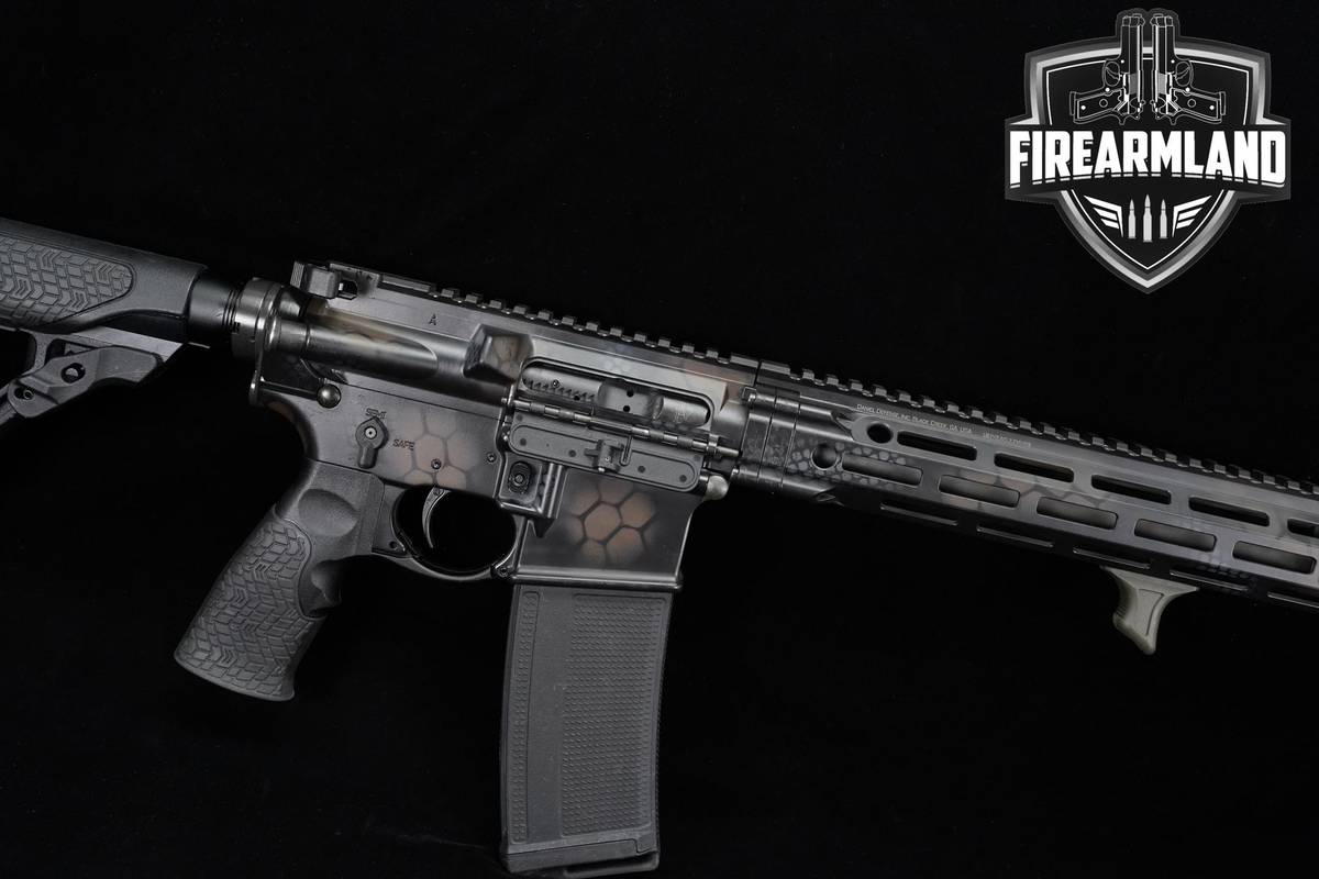 Daniel Defense DDM4 V7 LW 5.56 NATO AR-15 AR15 16" DDM4V7 M-LOK +3 MAGS