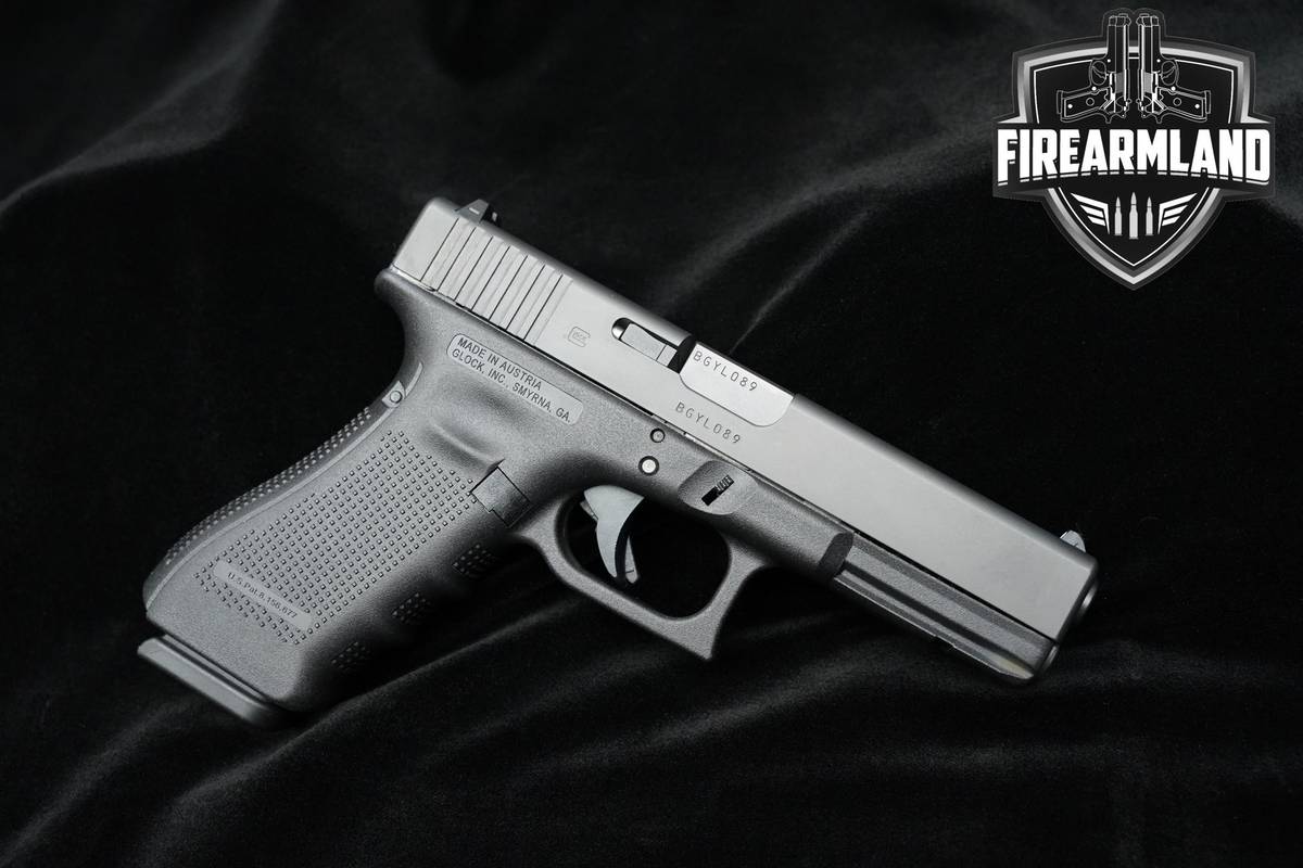 Glock 17 Gen4 9mm 4.49" 17 Glock G17 Gen-4 +3 MAGS & ORIG CASE