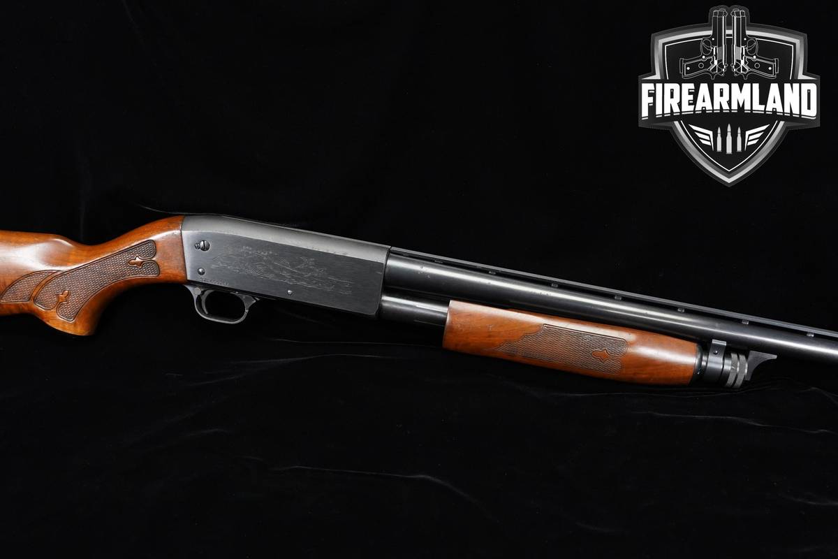 1975 Ithaca Model 37 Featherlight 12-Gauge 30" Blued & Walnut 2 3/4"