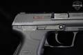 2004 Heckler & Koch (H&K, HK) P2000 SK V2 9mm Luger Hostile Environment "HE" in Very Good Condition Image 4
