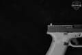 Glock 17 Gen 5 9mm Luger two tone in Excellent Condition Image 5