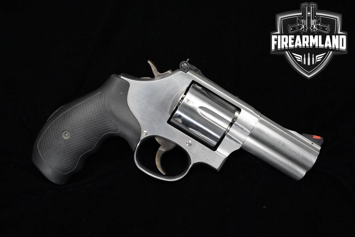 Smith & Wesson (S&W) Model 686-3 Plus 357 Magnum 3" S&W 686-3 +ORIG CASE