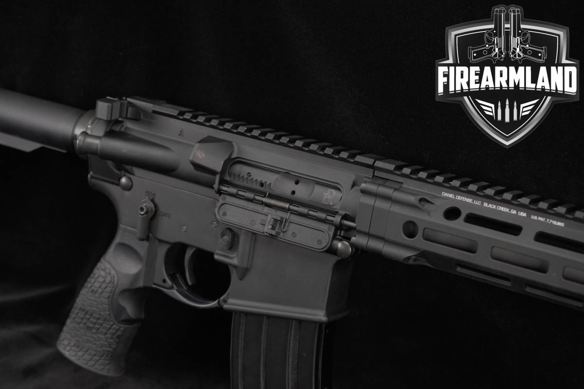 Daniel Defense DDM4 V7 5.56 NATO AR-15 AR15 16 DD M4