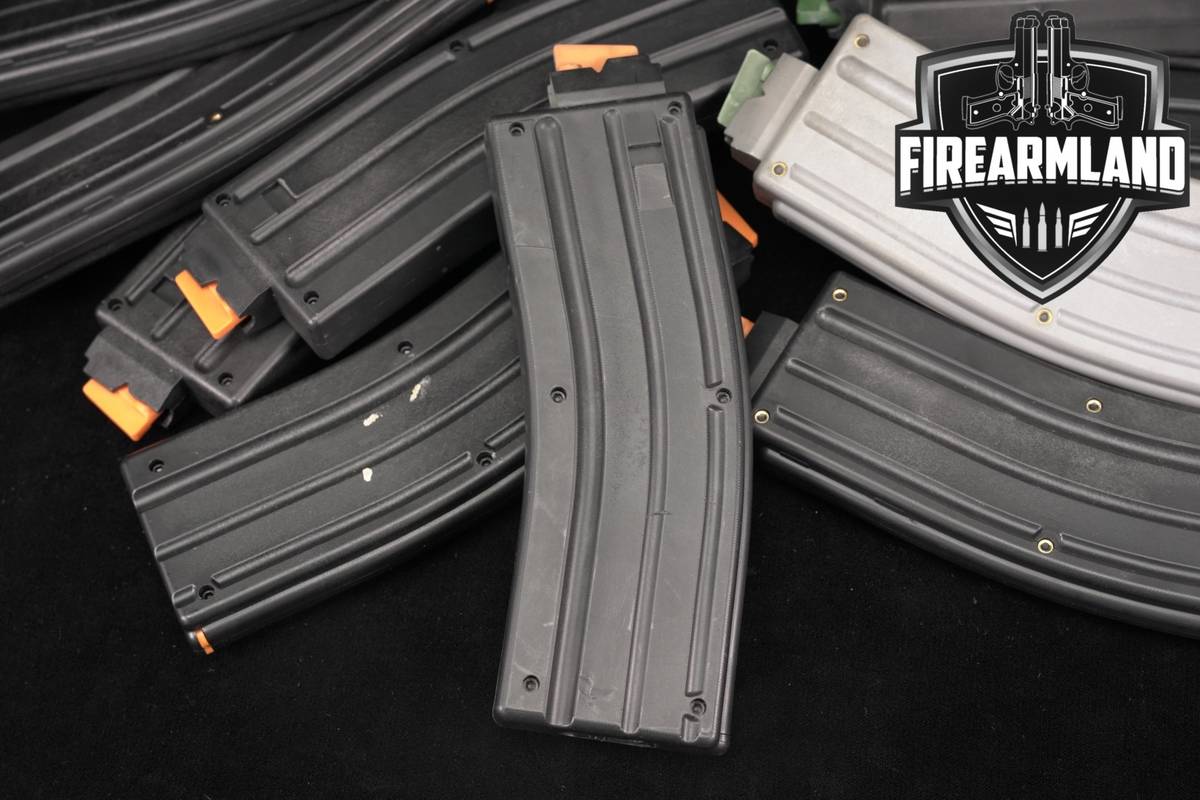 ELEVEN (11) Colt AR-1522 Magazines .22 LR AR15 15 Mags