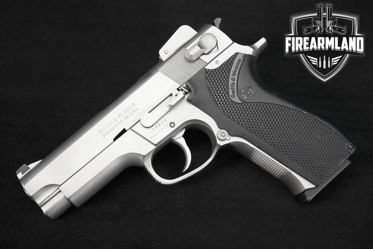 Smith & Wesson S&W Model 4006 Third Generation 40S&W 4" Stainless +3 MAGS