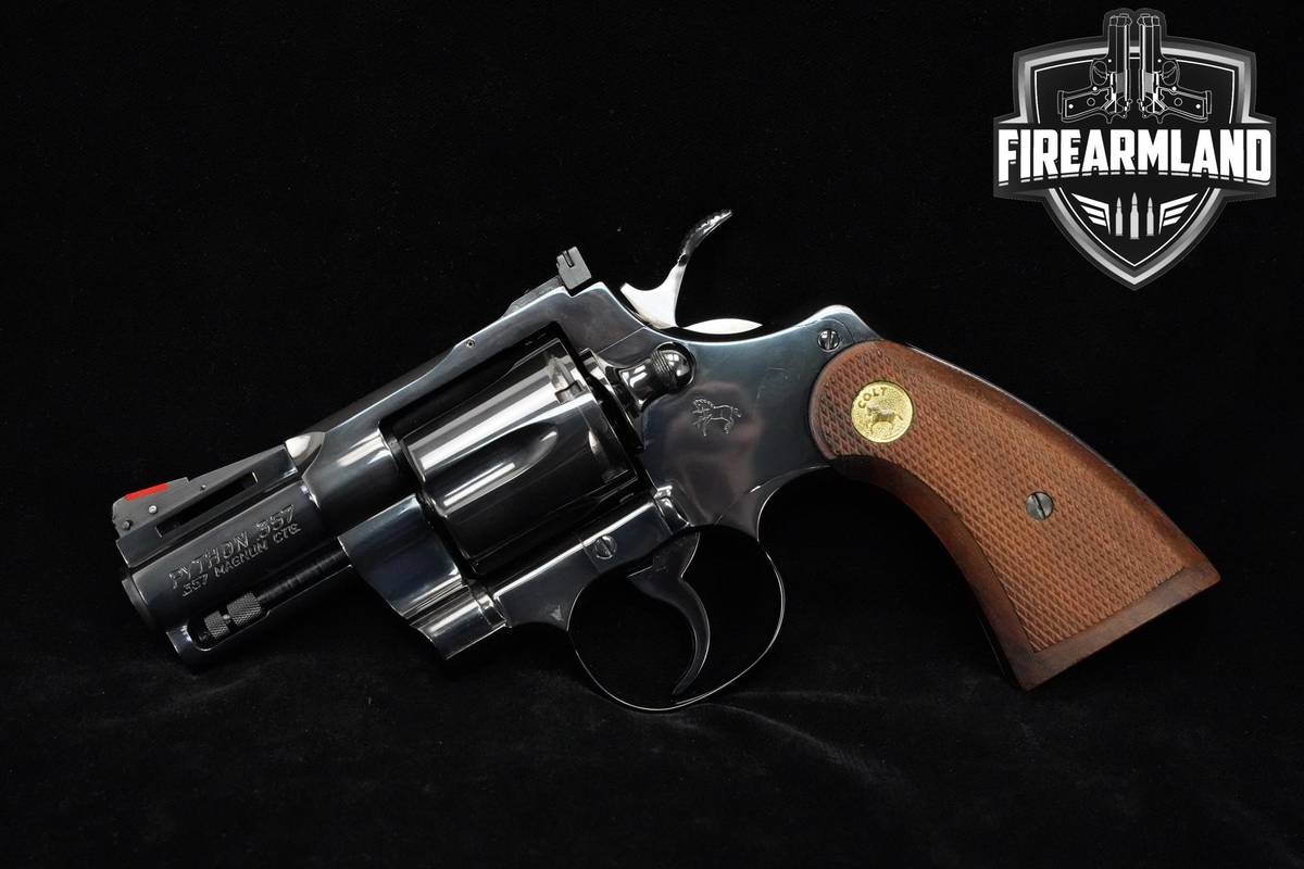 SNUB-NOSE 1975 Colt Custom Shop Python 357-Magnum 2.5" Colt Python OG-CASE