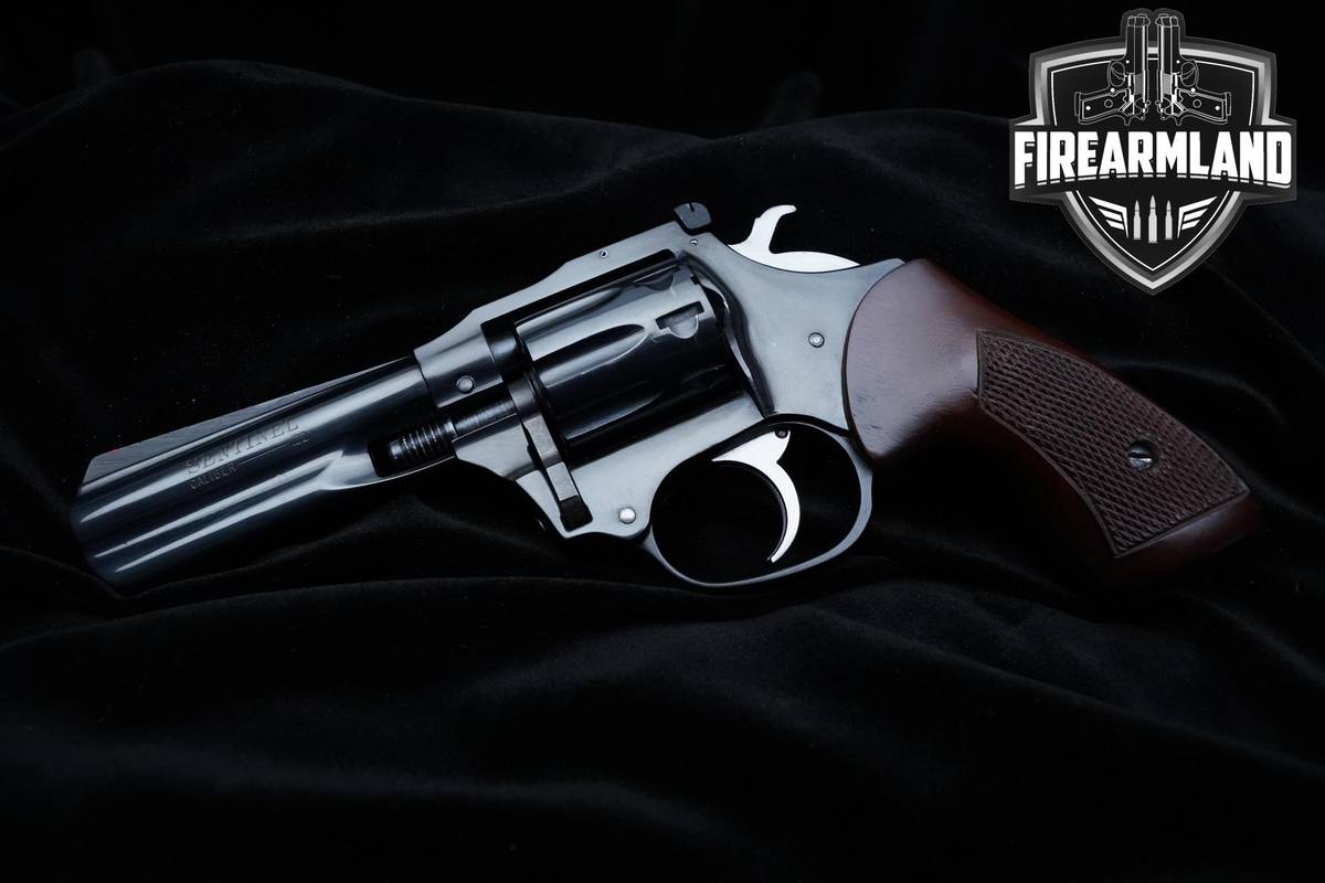 1965-1974 High Standard Sentinel Deluxe 22LR 4" Blued Sentinel +ORIG BOX