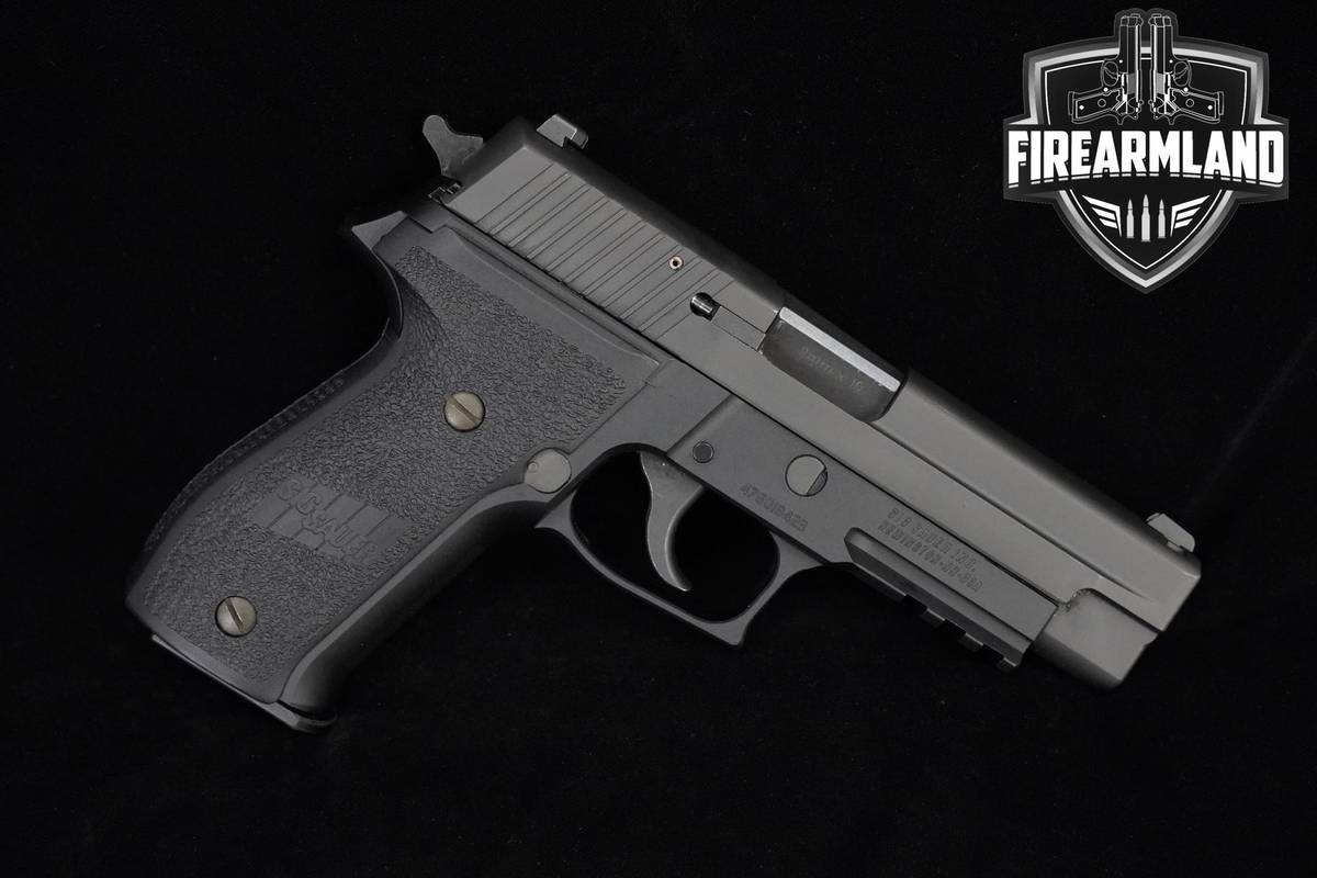 Sig Sauer P226 MK25 9mm Sig-Sauer P226 +3 MAGS & ORIG CASE