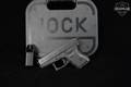 Glock 27 Gen3 .40 S&W Black in Excellent Condition Image 2
