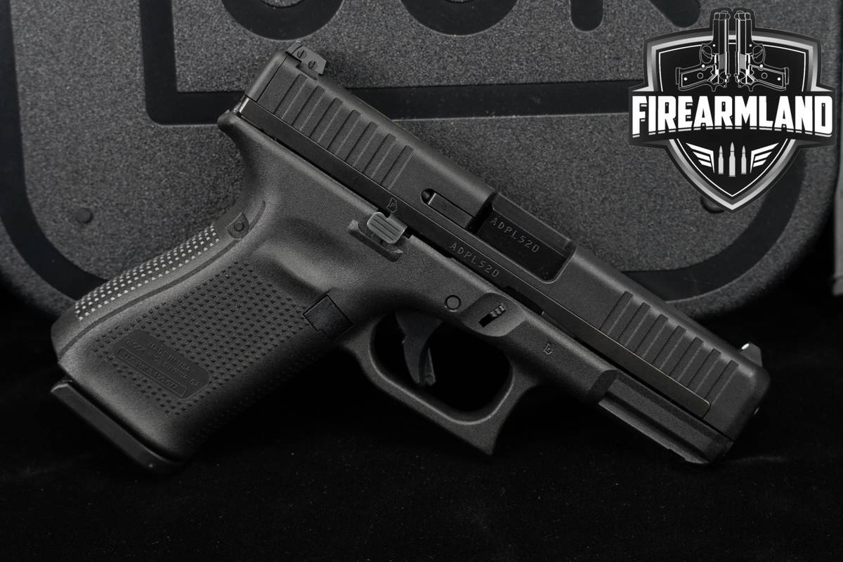 LIKE-NEW Glock 44 G44 22LR 4.02 +2 MAGS, ORIG CASE