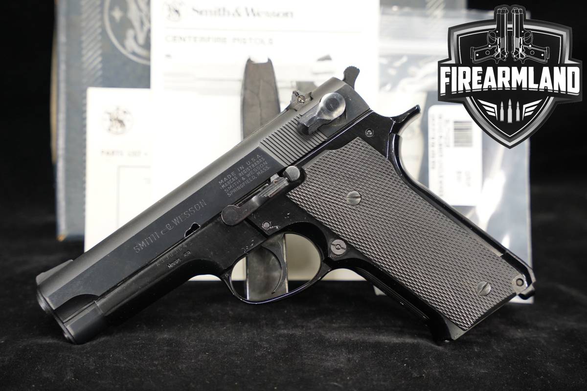 1976-1977 Smith & Wesson Model 59 First Generation S&W 9mm +2 MAGS