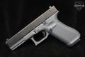 Glock 17 Gen5 9mm Luger Black/Gray in Like-New Condition Image 2