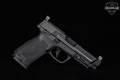 Smith & Wesson (S&W) M&P 10MM M2.0 Thumb Safety 10mm Black in Very Good Condition Image 4