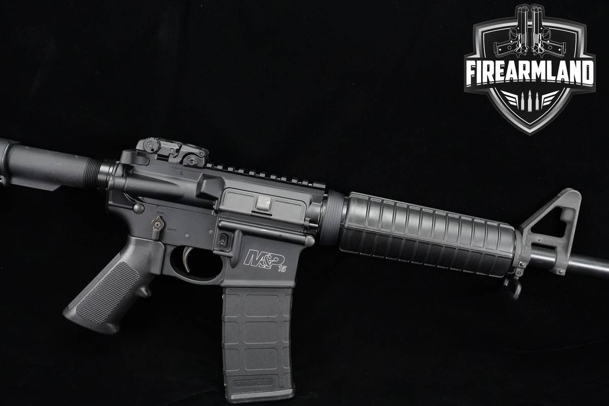 Smith & Wesson S&W M&P-15 5.56 NATO AR15 16"