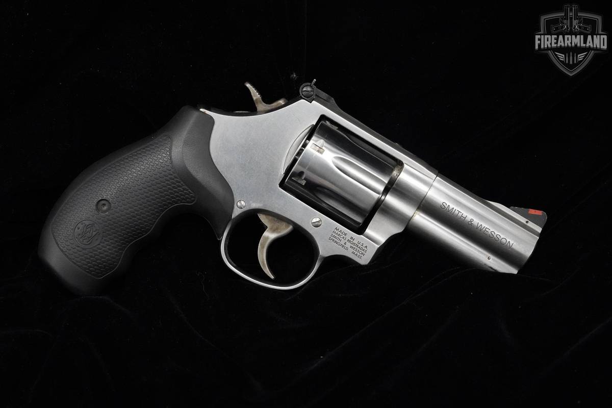 Smith & Wesson (S&W) Model 686-6 Plus 357 Magnum 3" S&W 686-6 DA/SA 7rd