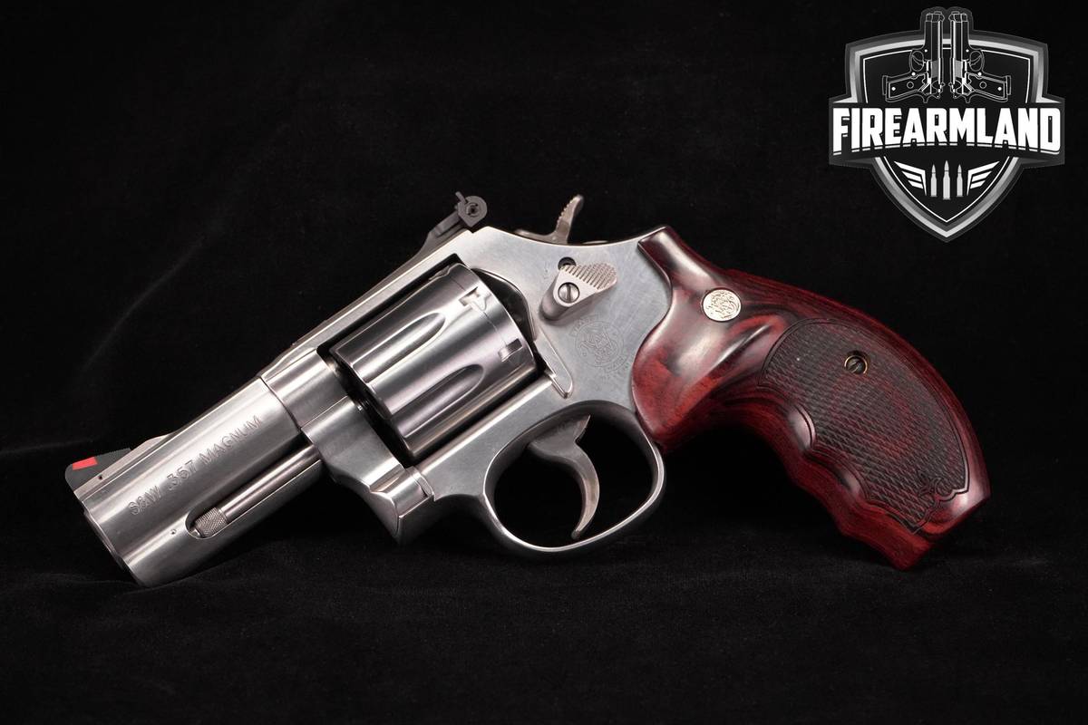 Smith & Wesson S&W Model 686 Plus 357-Magnum 3" M686 +ORIG CASE & HOLSTER