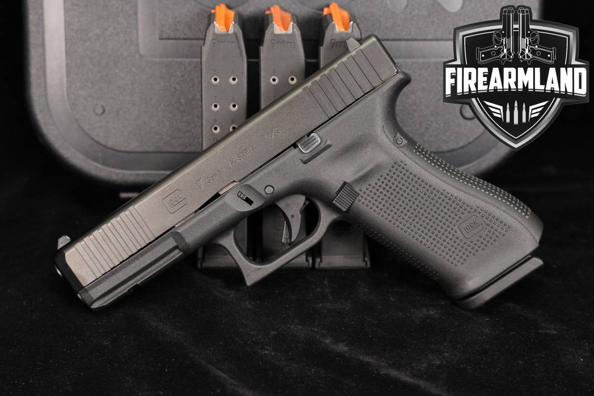 Glock 17 Gen5 G17 Gen 5 9mm 4.49 +4 MAGS & ORIG CASE