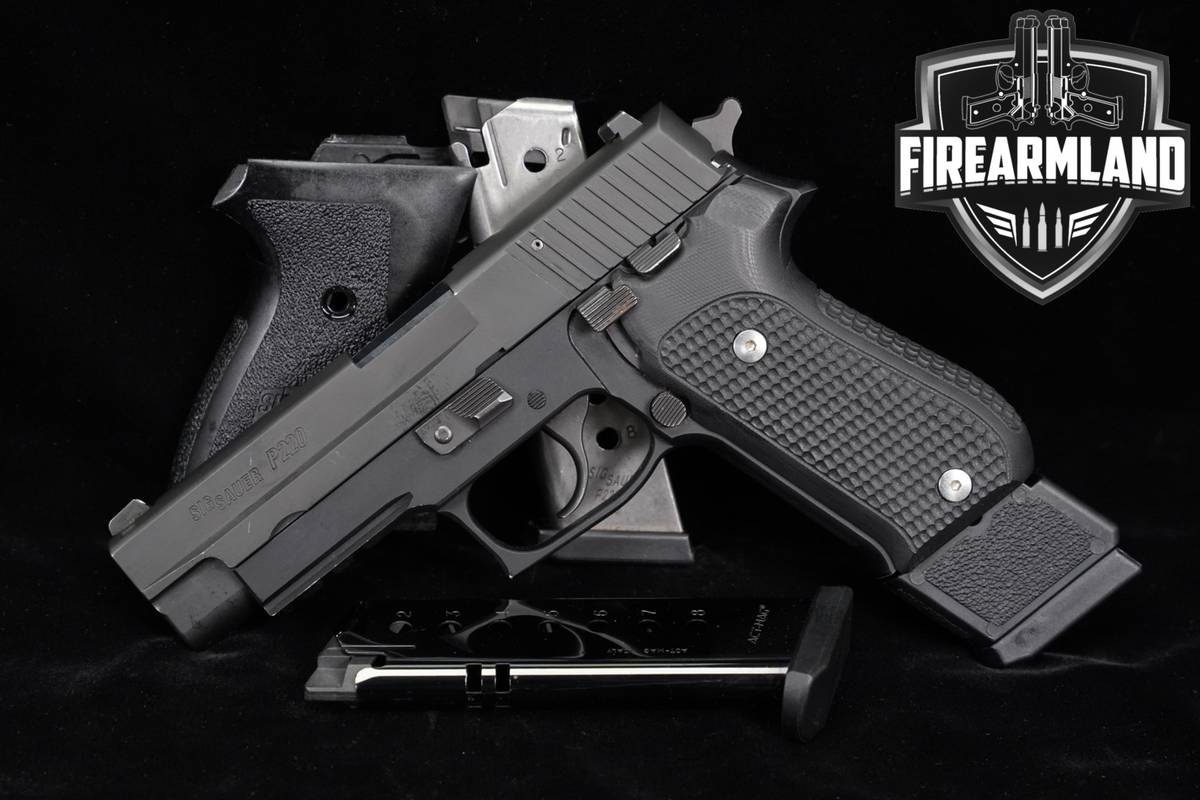 Sig Sauer P220 Railed Frame R 45 ACP 4.4" P 220 +3 MAGS, ORIG GRIPS
