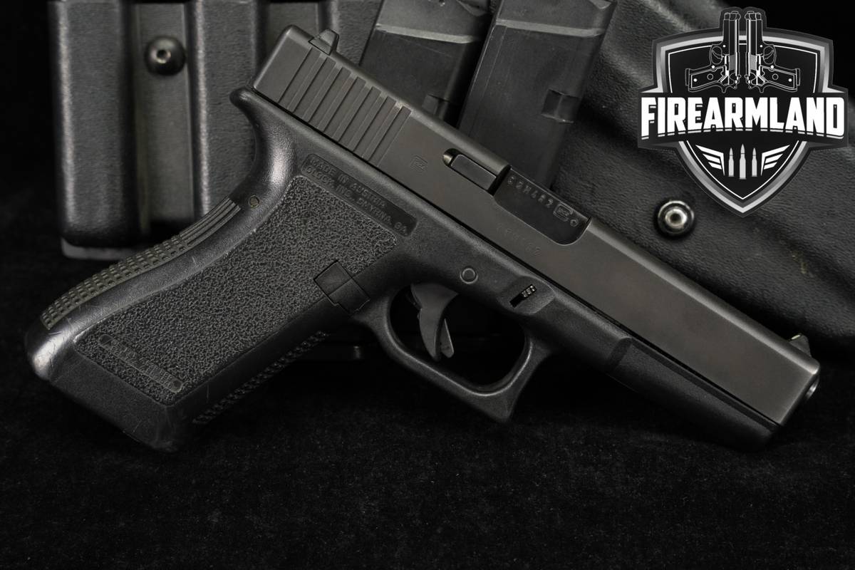 Glock 17 Gen2 G17 Gen 2 9mm 4.49 +5 MAGS & HOLSTER