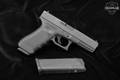 Glock 22 Gen4 .40 S&W Melonite in Very Good Condition Image 2