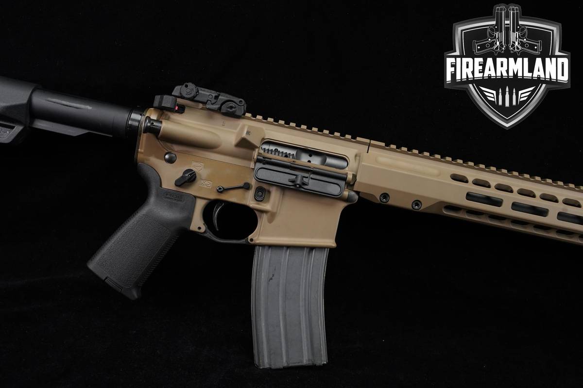 Barrett REC7 DI 5.56 NATO 16" FDE Tan AR15 AR-15 +3 MAGS & ORIG CASE