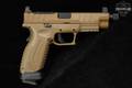 Springfield Armory XD-M Elite 4.5" OSP Threaded 9mm Luger Desert FDE in Excellent Condition Image 3
