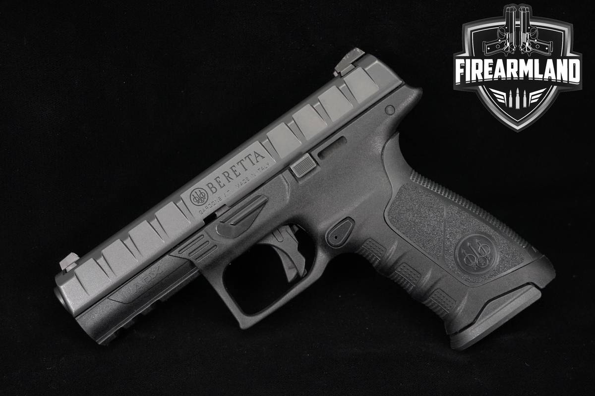 Beretta APX Full Size First Gen 40 S&W 4.25" +2 MAGS