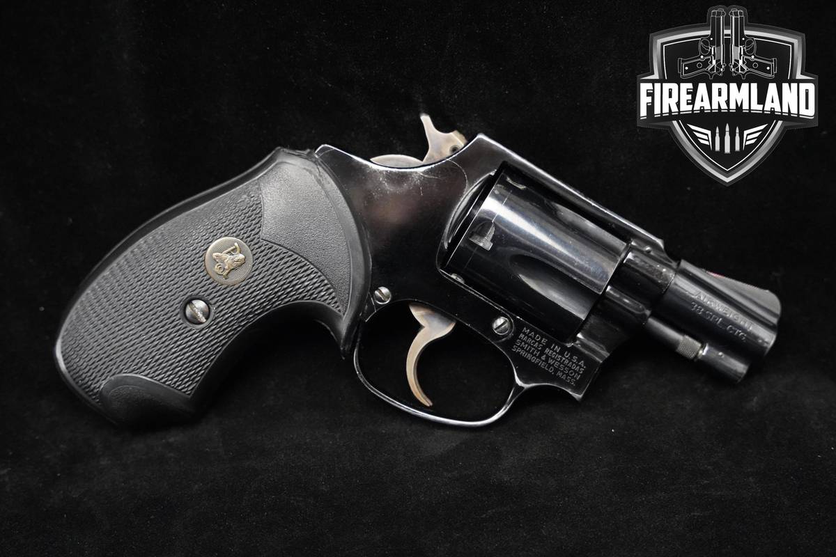 Smith & Wesson (S&W) Model 37 Chiefs Special Airweight 38 Special 2" S&W 37
