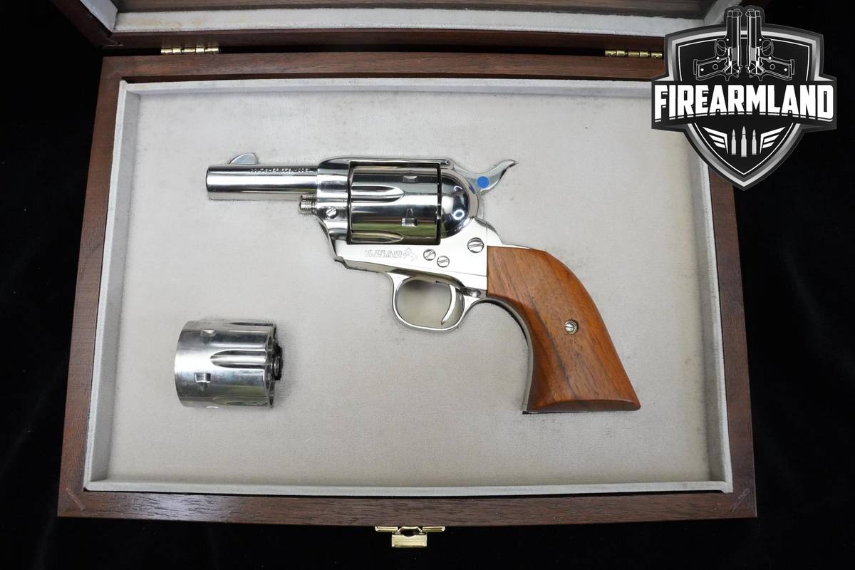LIKE-NEW 1980 Colt Sheriffs Model Single Action Army 44 Special 3" Colt SAA
