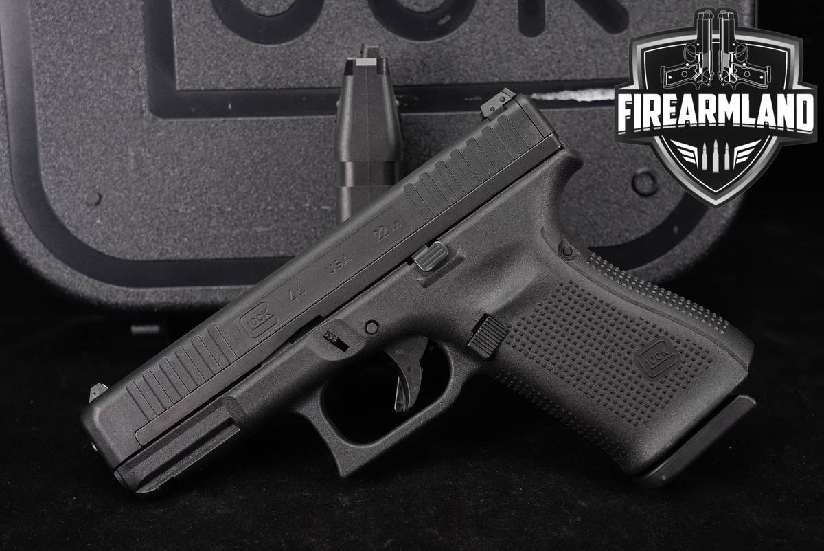 Glock 44 G44 22LR 4.02 +2 MAGS & ORIG CASE