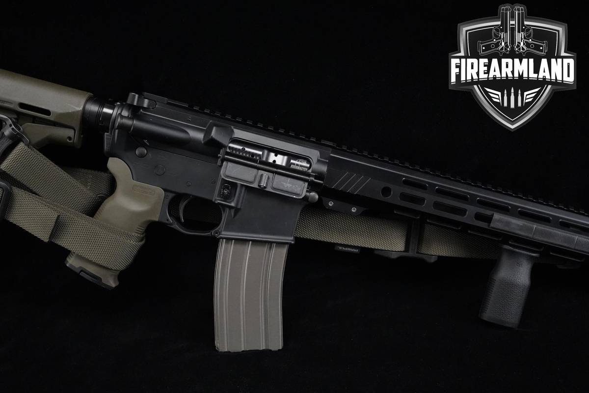 Bushmaster XM15-E2S 5.56 NATO AR-15 AR15 E2 S