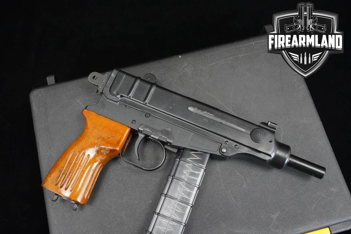 Czech Small Arms (CSA) SA Vz. 61 Skorpion 380 ACP 4.5" +5 MAGS & HOLSTER