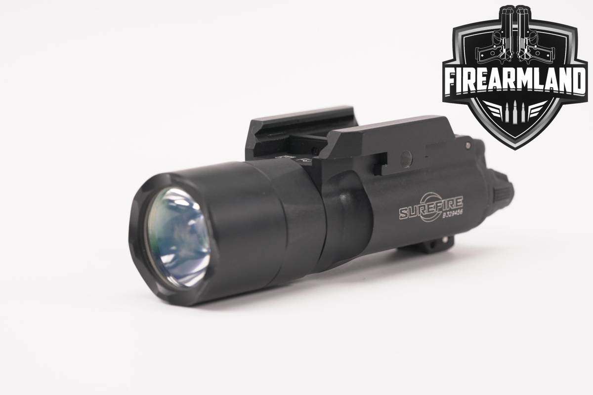SureFire X300 Ultra X300U-B 1000 Lumens 11,300 Candela Weapon Light X-300