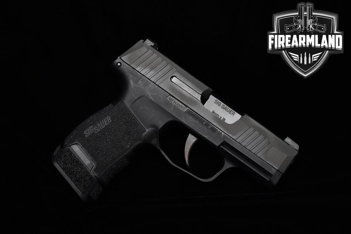 Sig Sauer P365 TACPAC 9mm 3.1" Sig-Sauer P365 +3 MAGS, ORIG CASE & HOLSTER