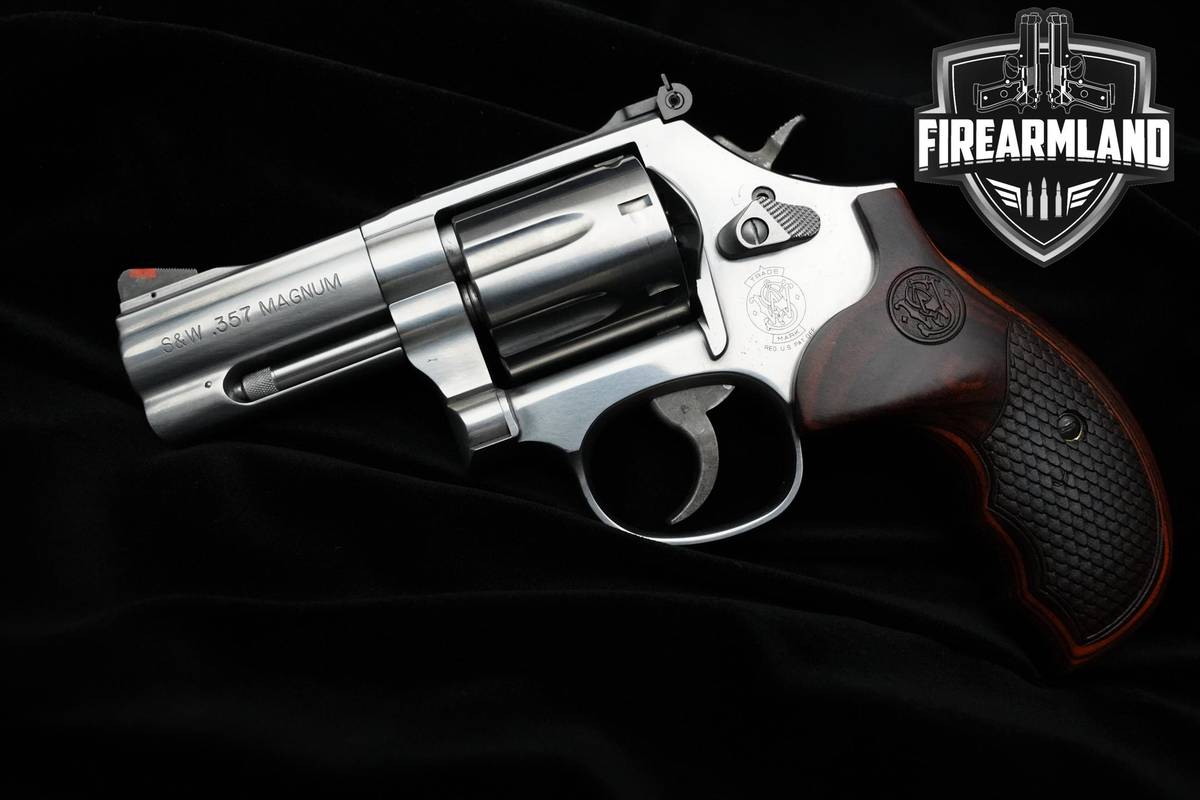 Smith & Wesson (S&W) Model 686-6 Plus Deluxe 357 Magnum 3" 686-6 S&W DA/SA