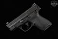 Smith & Wesson (S&W) M&P 40 Shield Gen 1; Manual Thumb Safety .40 S&W Black in Very Good Condition Image 2