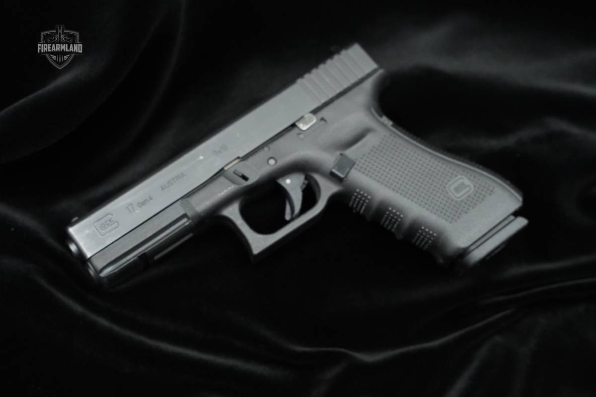 GLOCK 17 Gen4 9mm Glock Gen4 17 G17 9mm G17 CC Concealed Carry Pistol 9 mm