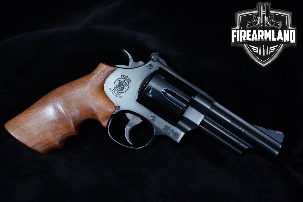 Smith & Wesson (S&W) Model 29-10 44 Magnum 4" Blued S&W 29-10 +ORIG CASE