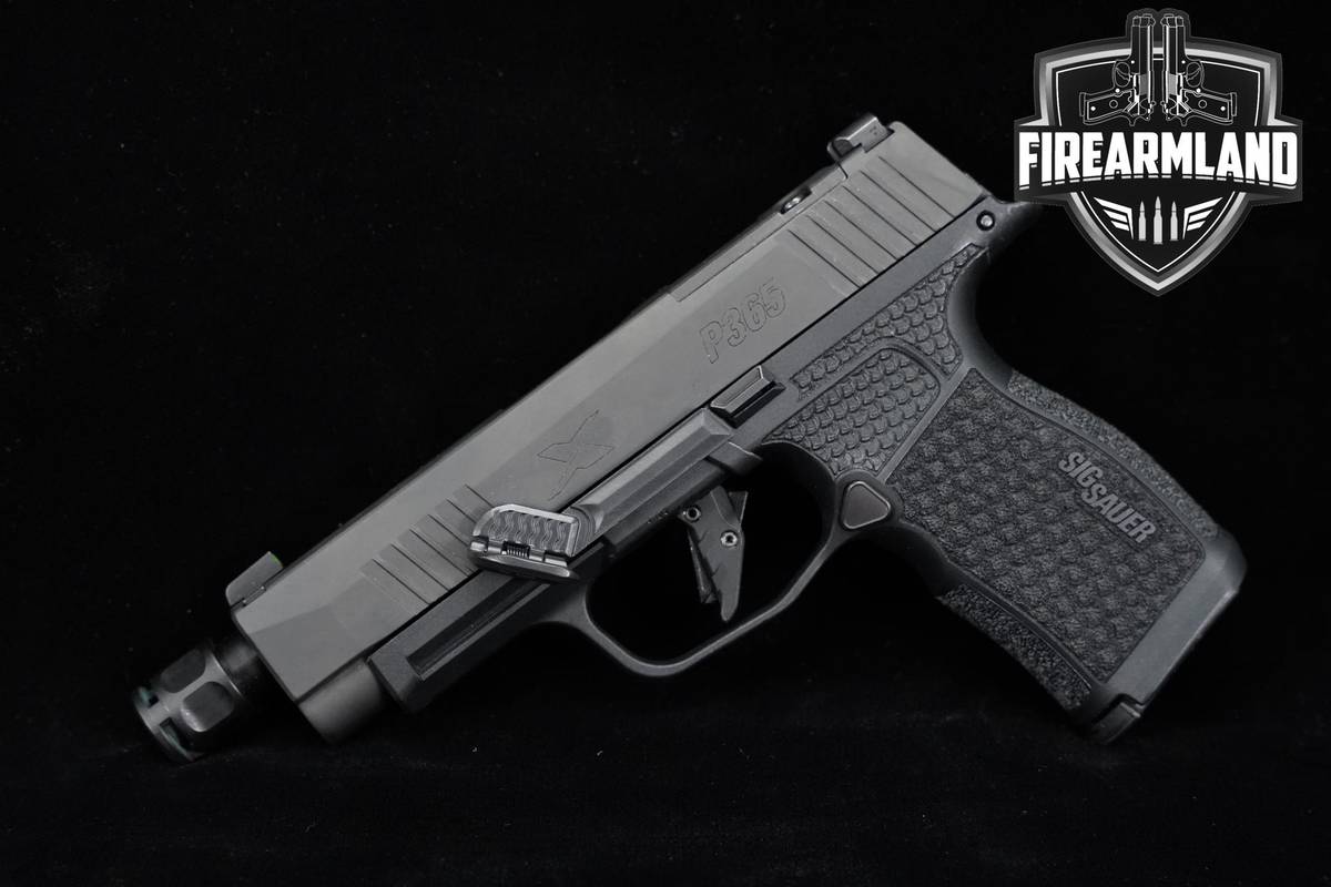 Sig Sauer P365 XL 9mm 3.1 P 365 P365XL +3 MAGS & ORIG CASE