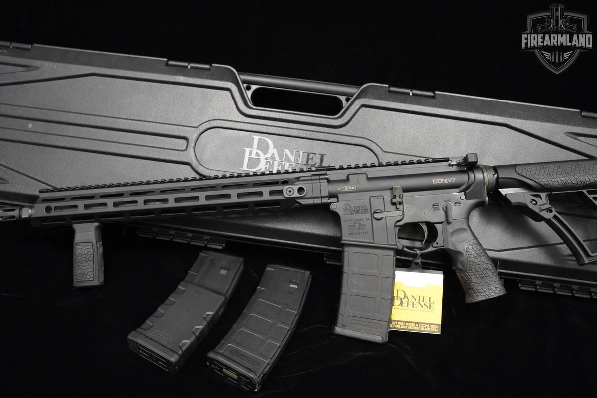 Daniel Defense DDM4 V7 AR-15 AR15 AR 16" DDM4 DDM4V7 +3 MAGS & ORIG CASE